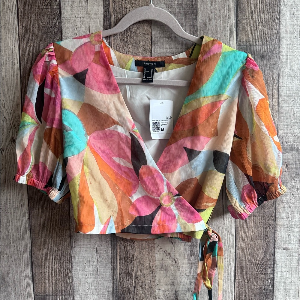 Floral Chiffon Cropped Wrap Top from Forever 21 Sz Medium